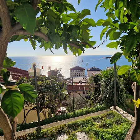 Marina Βίλα Varazze